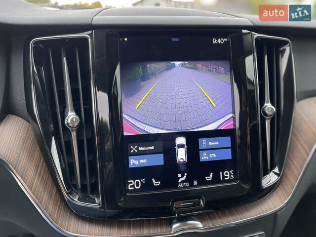 Вольво ХС60 2021 в Луцке на Automoto.ua Черный Вольво ХС60, объемом двигателя 2 л и пробегом 24 тыс. км за 35000 $, фото 34 на Automoto.ua