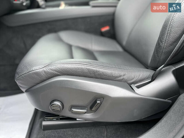 Вольво ХС60 2021 в Луцке на Automoto.ua Черный Вольво ХС60, объемом двигателя 2 л и пробегом 24 тыс. км за 35000 $, фото 36 на Automoto.ua