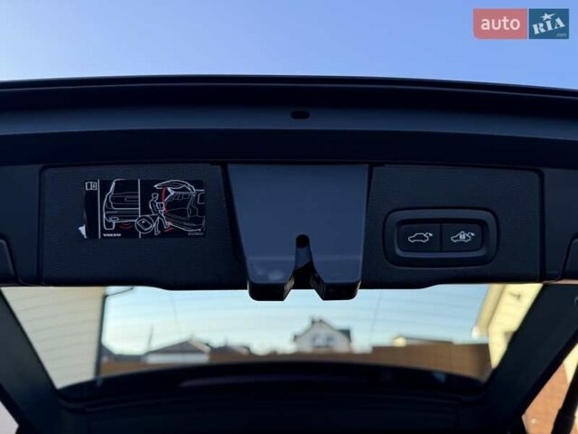 Чорний Вольво ХС60, об'ємом двигуна 2 л та пробігом 244 тис. км за 29700 $, фото 58 на Automoto.ua