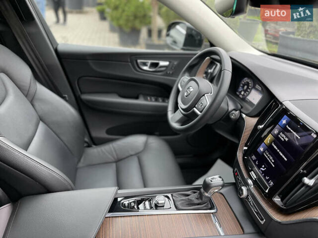 Вольво ХС60 2021 в Луцке на Automoto.ua Черный Вольво ХС60, объемом двигателя 2 л и пробегом 24 тыс. км за 35000 $, фото 29 на Automoto.ua