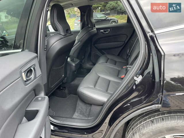 Вольво ХС60 2021 в Луцке на Automoto.ua Черный Вольво ХС60, объемом двигателя 2 л и пробегом 24 тыс. км за 35000 $, фото 18 на Automoto.ua