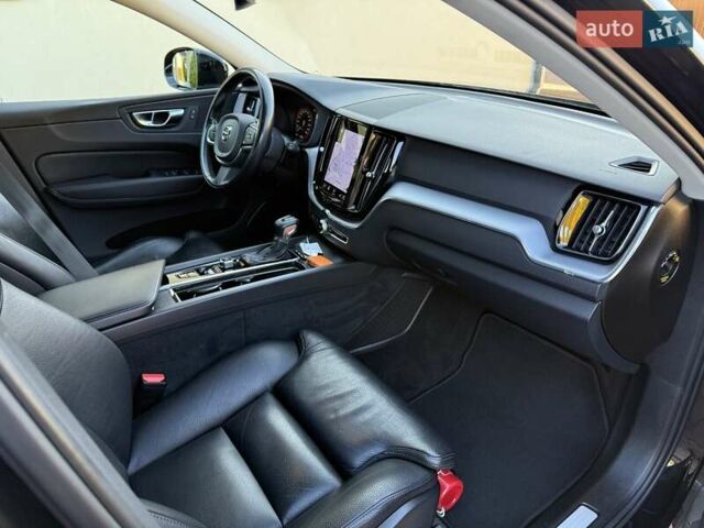 Чорний Вольво ХС60, об'ємом двигуна 2 л та пробігом 244 тис. км за 29700 $, фото 44 на Automoto.ua