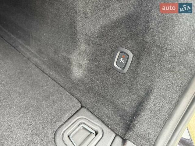 Чорний Вольво ХС60, об'ємом двигуна 2 л та пробігом 244 тис. км за 29700 $, фото 55 на Automoto.ua