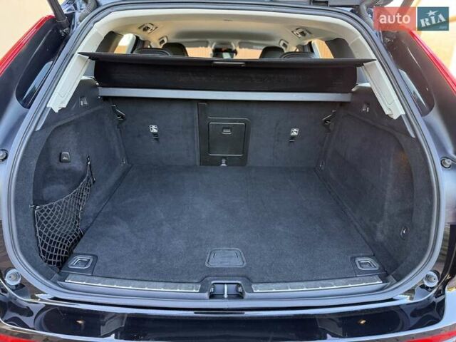 Чорний Вольво ХС60, об'ємом двигуна 2 л та пробігом 244 тис. км за 29700 $, фото 54 на Automoto.ua