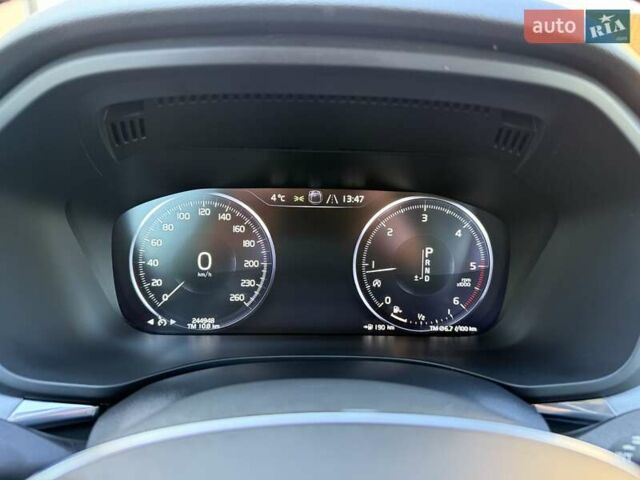 Чорний Вольво ХС60, об'ємом двигуна 2 л та пробігом 244 тис. км за 29700 $, фото 30 на Automoto.ua