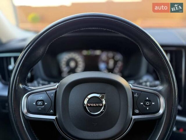 Чорний Вольво ХС60, об'ємом двигуна 2 л та пробігом 244 тис. км за 29700 $, фото 26 на Automoto.ua
