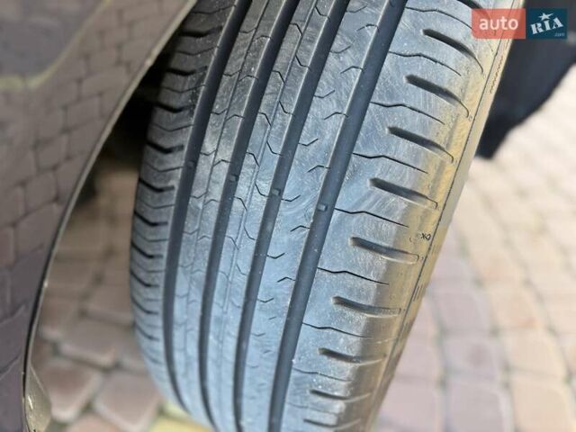 Чорний Вольво ХС60, об'ємом двигуна 2 л та пробігом 244 тис. км за 29700 $, фото 81 на Automoto.ua