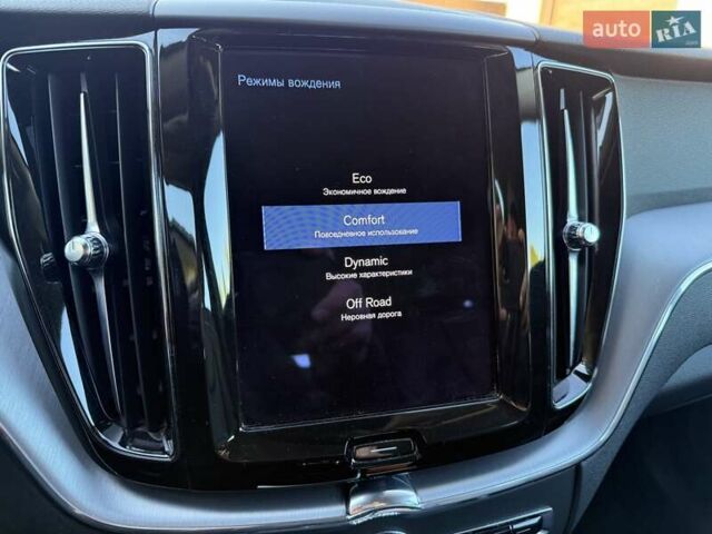 Чорний Вольво ХС60, об'ємом двигуна 2 л та пробігом 244 тис. км за 29700 $, фото 24 на Automoto.ua