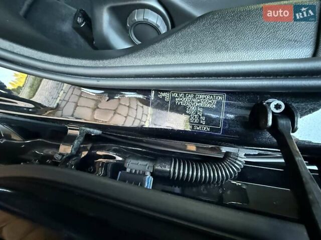 Чорний Вольво ХС60, об'ємом двигуна 2 л та пробігом 244 тис. км за 29700 $, фото 73 на Automoto.ua