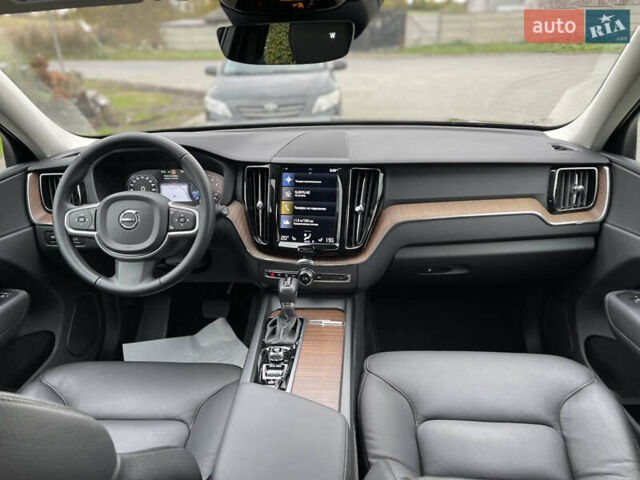 Вольво ХС60 2021 в Луцке на Automoto.ua Черный Вольво ХС60, объемом двигателя 2 л и пробегом 24 тыс. км за 35000 $, фото 23 на Automoto.ua
