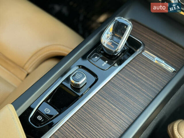 Черный Вольво ХС60, объемом двигателя 1.97 л и пробегом 96 тыс. км за 43000 $, фото 26 на Automoto.ua