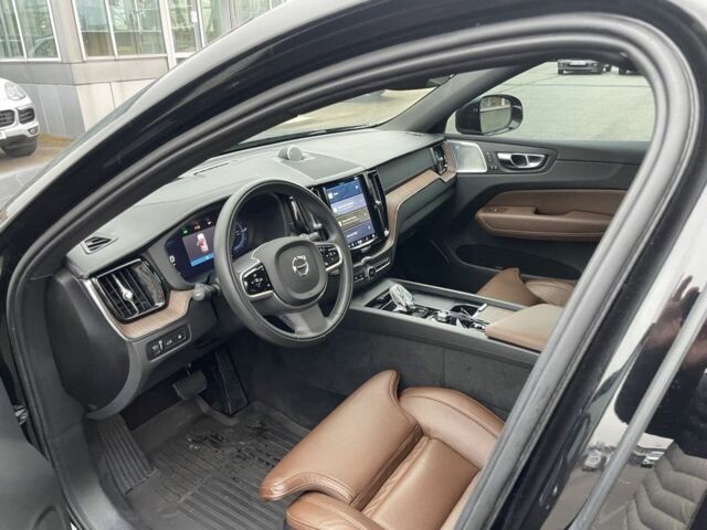 Черный Вольво ХС60, объемом двигателя 2 л и пробегом 45 тыс. км за 49000 $, фото 4 на Automoto.ua