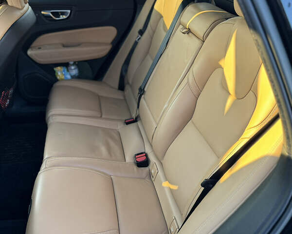 Черный Вольво ХС60, объемом двигателя 1.97 л и пробегом 96 тыс. км за 43000 $, фото 14 на Automoto.ua