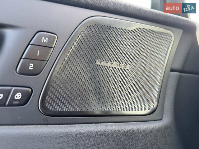 Черный Вольво ХС60, объемом двигателя 1.97 л и пробегом 96 тыс. км за 43000 $, фото 44 на Automoto.ua