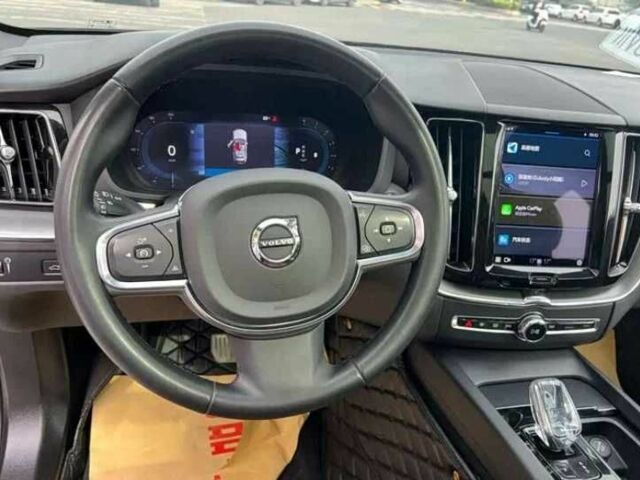 Черный Вольво ХС60, объемом двигателя 2 л и пробегом 70 тыс. км за 23000 $, фото 3 на Automoto.ua