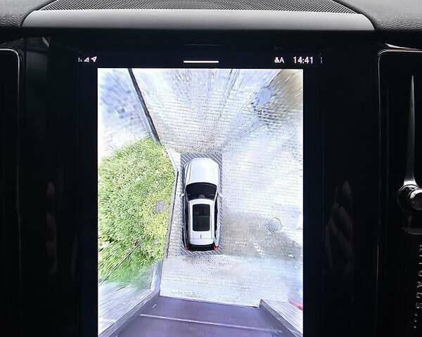 Черный Вольво ХС60, объемом двигателя 2 л и пробегом 35 тыс. км за 57000 $, фото 7 на Automoto.ua