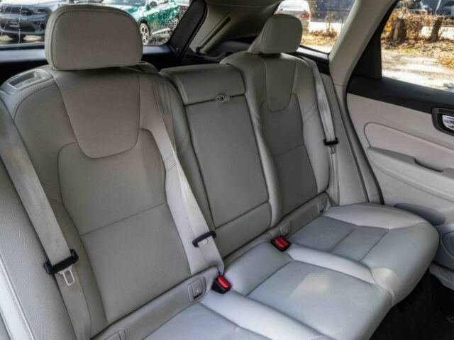 Черный Вольво ХС60, объемом двигателя 0 л и пробегом 18 тыс. км за 25000 $, фото 7 на Automoto.ua