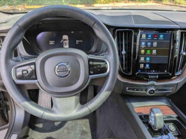 Черный Вольво ХС60, объемом двигателя 2 л и пробегом 17 тыс. км за 43000 $, фото 12 на Automoto.ua
