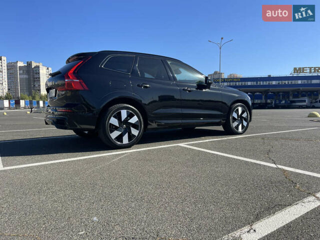 Вольво ХС60 2024 в Киеве на Automoto.ua Черный Вольво ХС60, объемом двигателя 2 л и пробегом 5 тыс. км за 57000 $, фото 15 на Automoto.ua