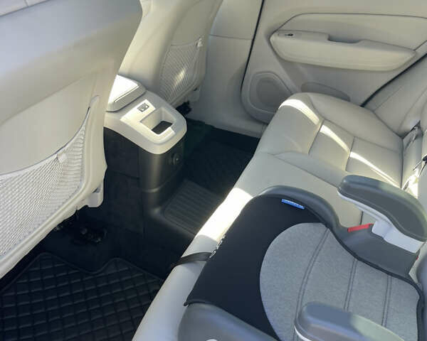 Вольво ХС60 2024 в Киеве на Automoto.ua Черный Вольво ХС60, объемом двигателя 2 л и пробегом 5 тыс. км за 57000 $, фото 21 на Automoto.ua