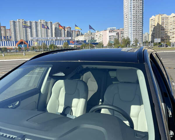 Вольво ХС60 2024 в Киеве на Automoto.ua Черный Вольво ХС60, объемом двигателя 2 л и пробегом 5 тыс. км за 57000 $, фото 25 на Automoto.ua