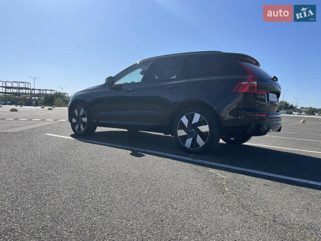 Вольво ХС60 2024 в Киеве на Automoto.ua Черный Вольво ХС60, объемом двигателя 2 л и пробегом 5 тыс. км за 57000 $, фото 16 на Automoto.ua