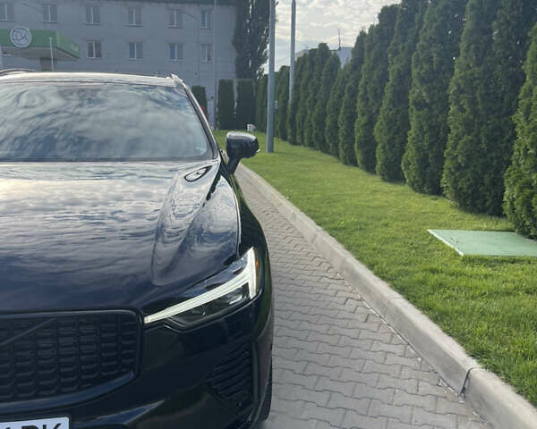 Вольво ХС60 2024 в Киеве на Automoto.ua Черный Вольво ХС60, объемом двигателя 2 л и пробегом 5 тыс. км за 57000 $, фото 13 на Automoto.ua