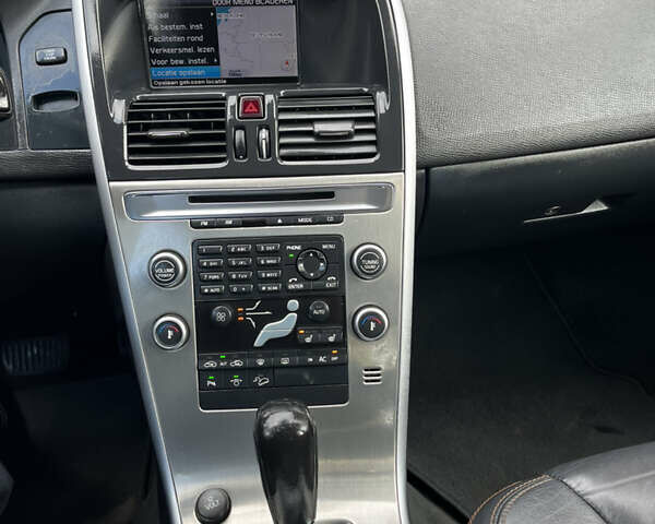 Коричневый Вольво ХС60, объемом двигателя 2.4 л и пробегом 197 тыс. км за 12777 $, фото 18 на Automoto.ua