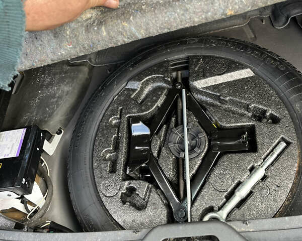 Коричневый Вольво ХС60, объемом двигателя 2.4 л и пробегом 197 тыс. км за 12777 $, фото 24 на Automoto.ua