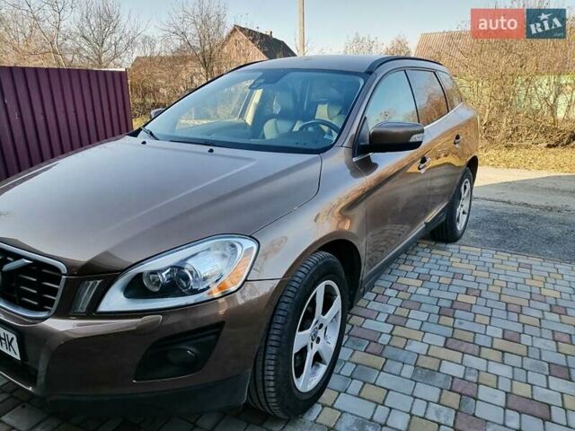 Коричневый Вольво ХС60, объемом двигателя 2.4 л и пробегом 208 тыс. км за 13500 $, фото 6 на Automoto.ua