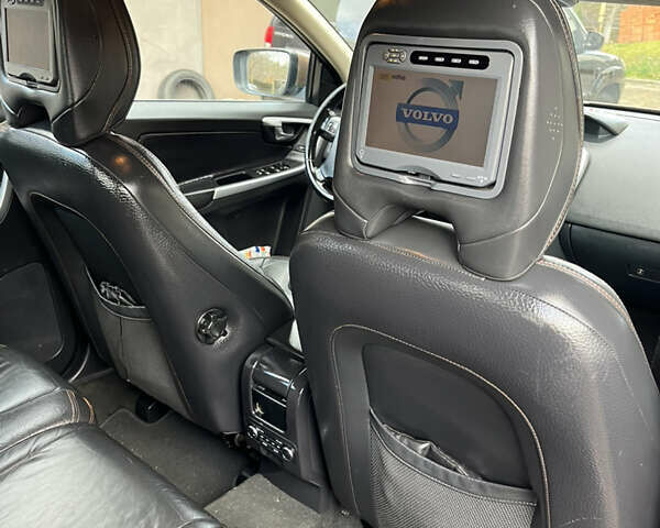 Коричневый Вольво ХС60, объемом двигателя 2.4 л и пробегом 197 тыс. км за 12777 $, фото 10 на Automoto.ua