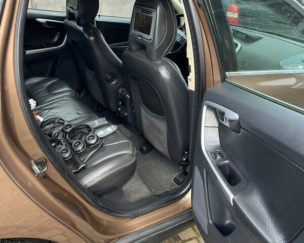 Коричневый Вольво ХС60, объемом двигателя 2.4 л и пробегом 197 тыс. км за 12777 $, фото 12 на Automoto.ua