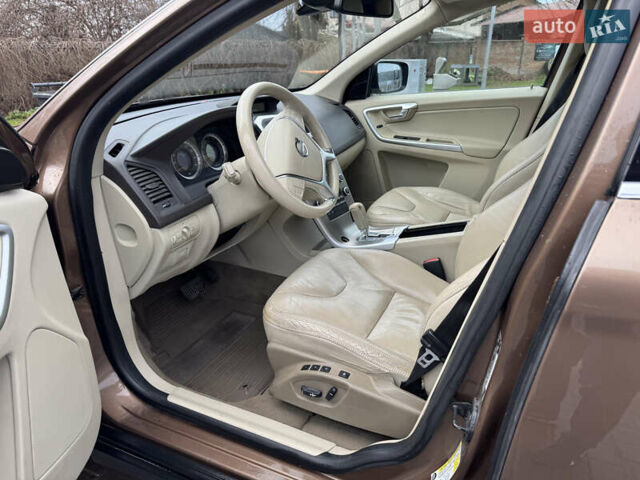 Коричневий Вольво ХС60, об'ємом двигуна 2.95 л та пробігом 196 тис. км за 12500 $, фото 4 на Automoto.ua