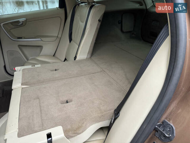 Коричневий Вольво ХС60, об'ємом двигуна 2.95 л та пробігом 196 тис. км за 12500 $, фото 10 на Automoto.ua