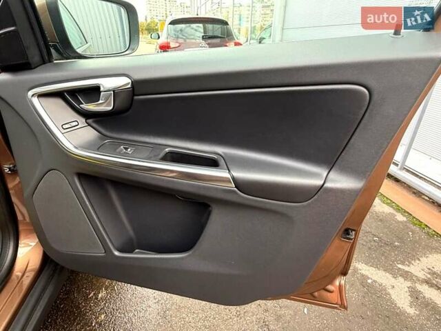 Вольво ХС60 2012 в Киеве на Automoto.ua Коричневый Вольво ХС60, объемом двигателя 2.4 л и пробегом 139 тыс. км за 15200 $, фото 61 на Automoto.ua