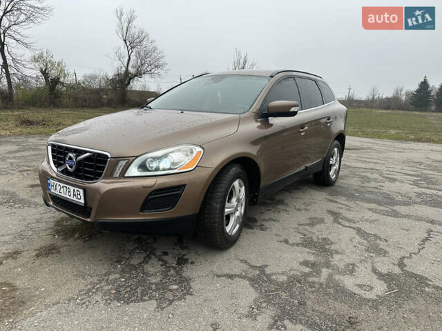 Коричневый Вольво ХС60, объемом двигателя 2.4 л и пробегом 302 тыс. км за 12900 $, фото 2 на Automoto.ua
