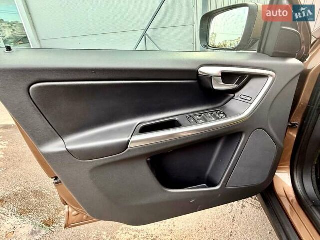 Вольво ХС60 2012 в Киеве на Automoto.ua Коричневый Вольво ХС60, объемом двигателя 2.4 л и пробегом 139 тыс. км за 15200 $, фото 45 на Automoto.ua