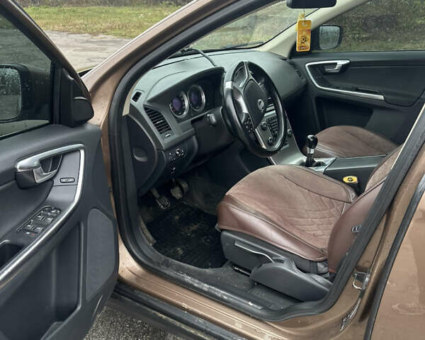 Коричневый Вольво ХС60, объемом двигателя 2.4 л и пробегом 302 тыс. км за 12900 $, фото 24 на Automoto.ua