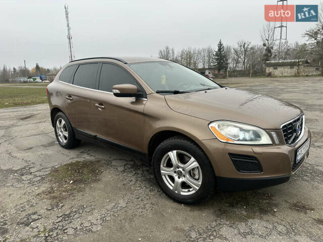 Коричневый Вольво ХС60, объемом двигателя 2.4 л и пробегом 302 тыс. км за 12900 $, фото 9 на Automoto.ua