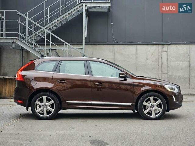 Вольво ХС60 2013 у Києві на Automoto.ua Коричневий Вольво ХС60, об'ємом двигуна 2.4 л та пробігом 117 тис. км за 21999 $, фото 5 на Automoto.ua