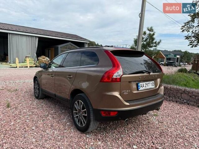 Коричневий Вольво ХС60, об'ємом двигуна 2.4 л та пробігом 191 тис. км за 16900 $, фото 3 на Automoto.ua