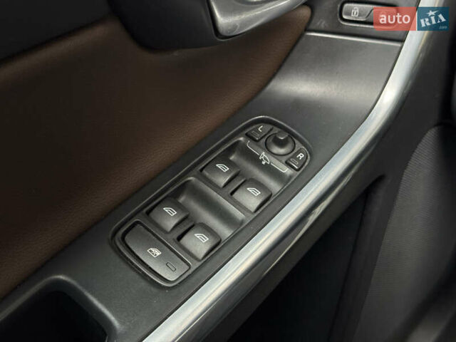 Коричневый Вольво ХС60, объемом двигателя 2.4 л и пробегом 287 тыс. км за 16500 $, фото 20 на Automoto.ua