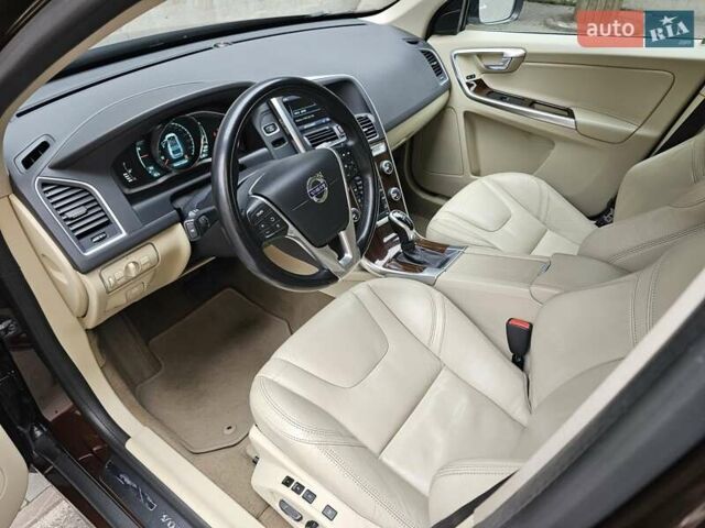 Вольво ХС60 2013 у Києві на Automoto.ua Коричневий Вольво ХС60, об'ємом двигуна 2.4 л та пробігом 117 тис. км за 21999 $, фото 33 на Automoto.ua