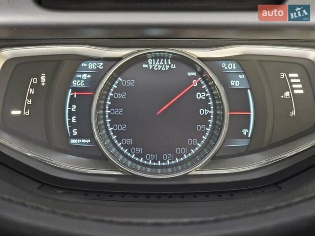 Вольво ХС60 2013 у Києві на Automoto.ua Коричневий Вольво ХС60, об'ємом двигуна 2.4 л та пробігом 117 тис. км за 21999 $, фото 40 на Automoto.ua