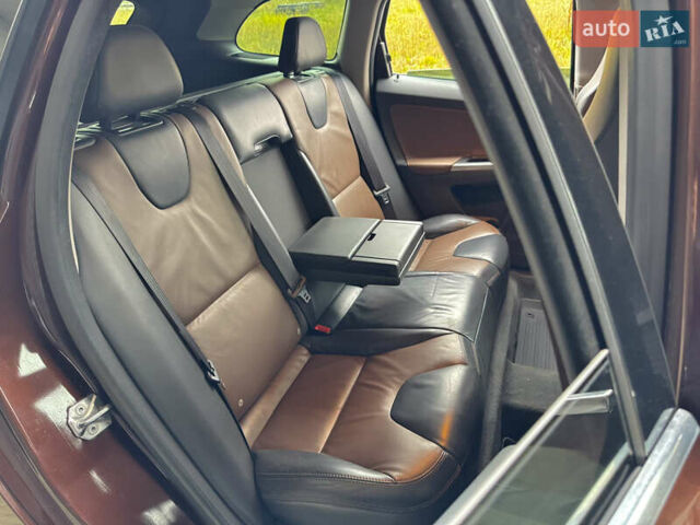 Коричневый Вольво ХС60, объемом двигателя 2.4 л и пробегом 287 тыс. км за 16500 $, фото 10 на Automoto.ua