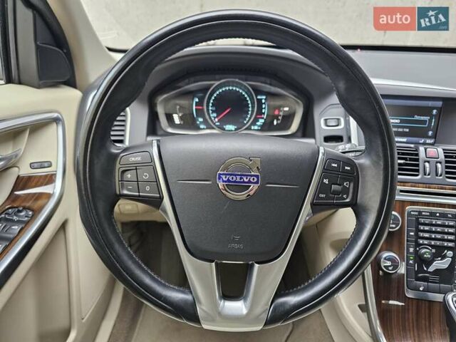 Вольво ХС60 2013 у Києві на Automoto.ua Коричневий Вольво ХС60, об'ємом двигуна 2.4 л та пробігом 117 тис. км за 21999 $, фото 37 на Automoto.ua