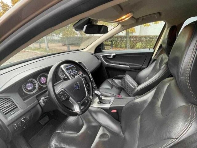 Вольво ХС60 2013 у Києві на Automoto.ua Коричневий Вольво ХС60, об'ємом двигуна 2.4 л та пробігом 262 тис. км за 18642 $, фото 1 на Automoto.ua