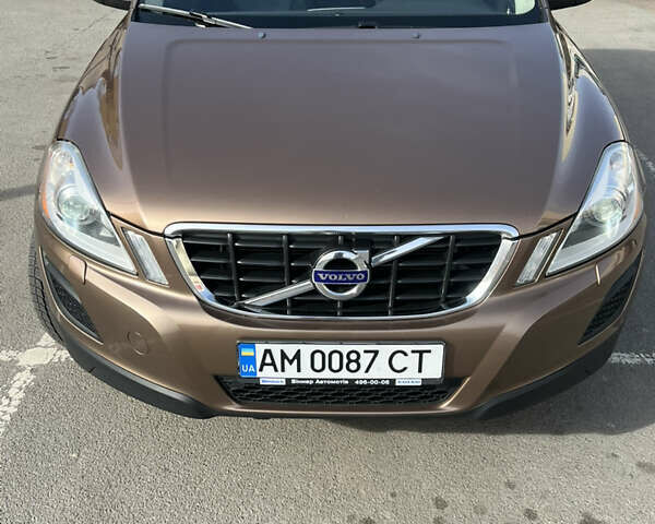 Коричневий Вольво ХС60, об'ємом двигуна 2.4 л та пробігом 127 тис. км за 22000 $, фото 1 на Automoto.ua
