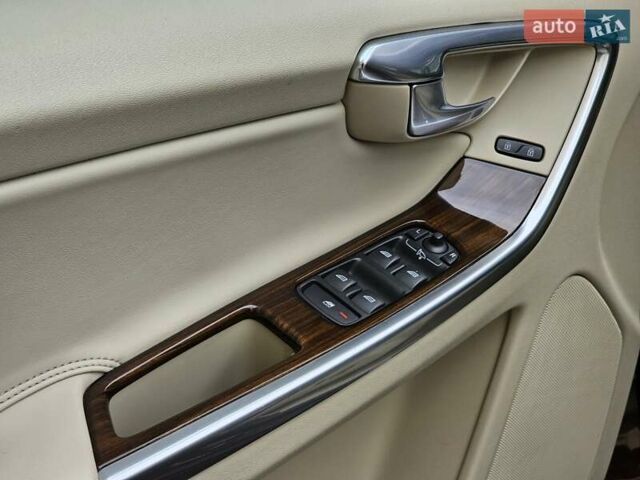 Вольво ХС60 2013 у Києві на Automoto.ua Коричневий Вольво ХС60, об'ємом двигуна 2.4 л та пробігом 117 тис. км за 21999 $, фото 30 на Automoto.ua