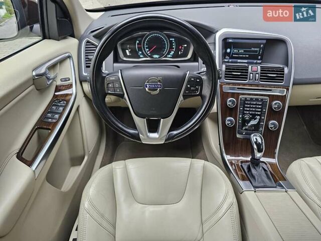 Вольво ХС60 2013 у Києві на Automoto.ua Коричневий Вольво ХС60, об'ємом двигуна 2.4 л та пробігом 117 тис. км за 21999 $, фото 36 на Automoto.ua
